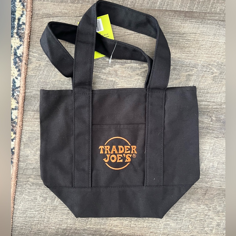 Trader Joe’s Orange and Black Halloween Tote Bag Viral
